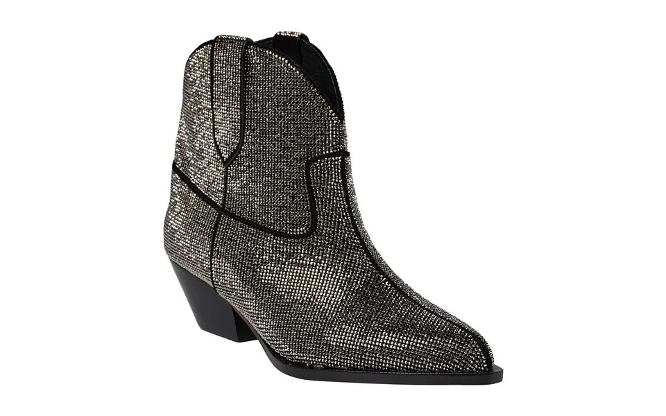 Fashionable women's boots: which ones to wear in 2024? Magasin 312t00bk 62508851 8445364998969 large